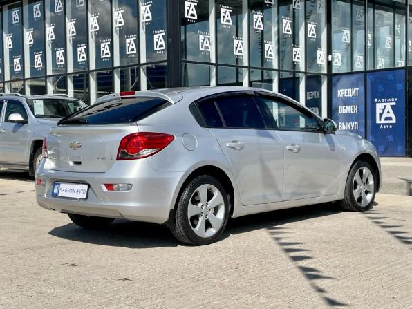 Chevrolet Cruze I Рестайлинг с пробегом 2012 года, цена 637 000 рублей, 233118 км, хэтчбек, Автокод Объявления