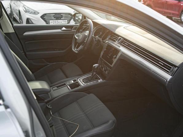 Volkswagen Passat B8 Рестайлинг с пробегом 2019 года, цена 2 520 000 рублей, 123454 км, универсал, Автокод Объявления