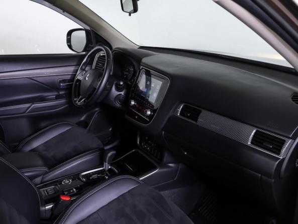 Mitsubishi Outlander III Рестайлинг 3 с пробегом 2022 года, цена 2 550 000 рублей, 91937 км, внедорожник, Автокод Объявления