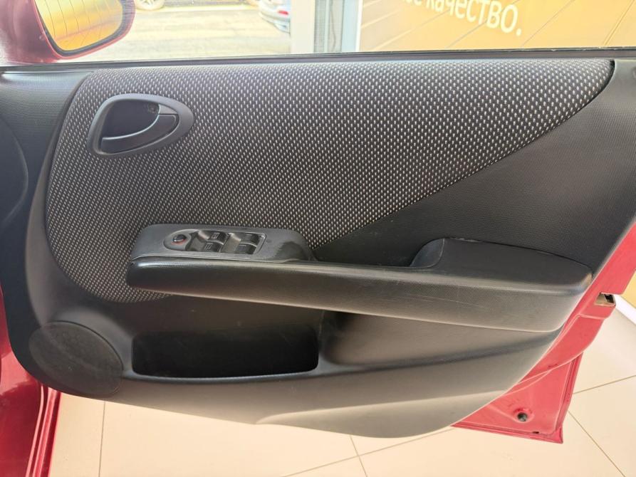 Honda Fit I Таганрог  - изображение 12