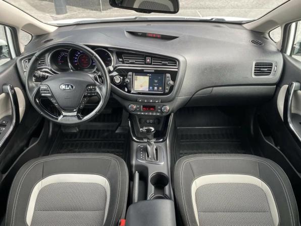 Kia Ceed II Рестайлинг с пробегом 2018 года, цена 1 459 000 рублей, 61554 км, хэтчбек, Автокод Объявления