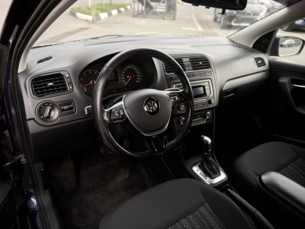 Volkswagen Polo V Рестайлинг с пробегом 2016 года, цена 1 030 000 рублей, 172681 км, седан, Автокод Объявления