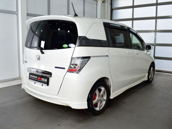 Honda Freed I Рестайлинг с пробегом 2013 года, цена 999 995 рублей, 235779 км, компактвэн, Автокод Объявления