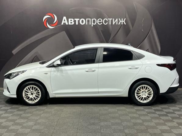 Hyundai Solaris II Рестайлинг с пробегом 2020 года, цена 1 340 000 рублей, 126000 км, седан, Автокод Объявления