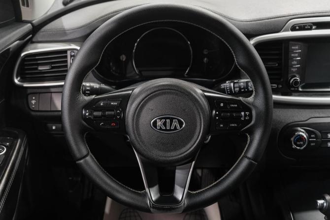 Kia Sorento II Рестайлинг с пробегом 2017 года, цена 2 479 000 рублей, 131000 км, внедорожник, Автокод Объявления
