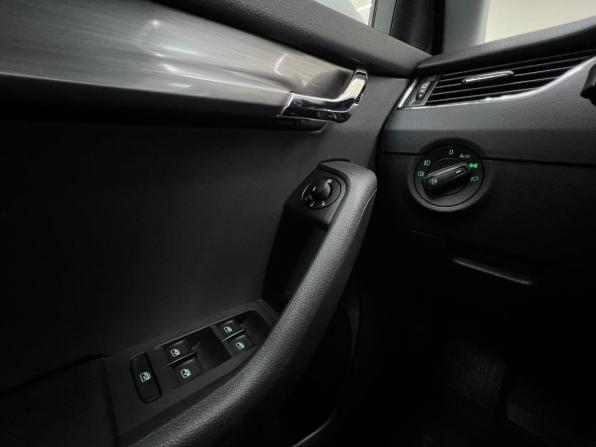 Skoda Octavia III (A7) Рестайлинг с пробегом 2020 года, цена 2 430 000 рублей, 39825 км, лифтбек, Автокод Объявления