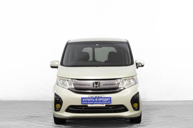 Honda Stepwgn V с пробегом 2015 года, цена 1 789 000 рублей, 139000 км, минивэн, Автокод Объявления