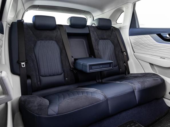 Hongqi HS5 I с пробегом 2024 года, цена 3 049 000 рублей, 1061 км, внедорожник, Автокод Объявления