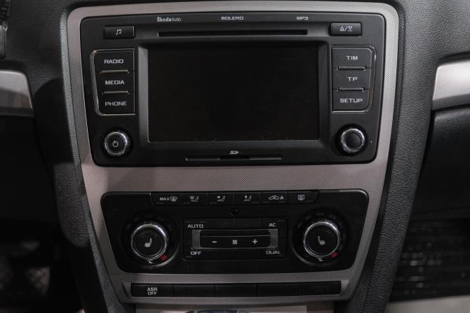 Skoda Octavia II (A5) Рестайлинг с пробегом 2013 года, цена 919 000 рублей, 255000 км, лифтбек, Автокод Объявления
