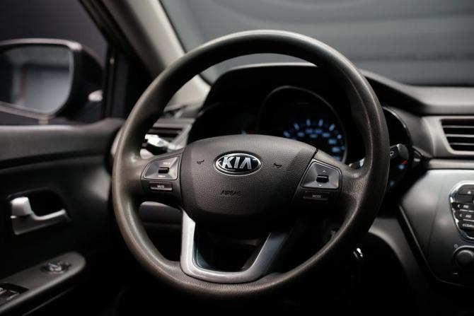 Kia Rio III с пробегом 2013 года, цена 687 000 рублей, 306373 км, седан, Автокод Объявления