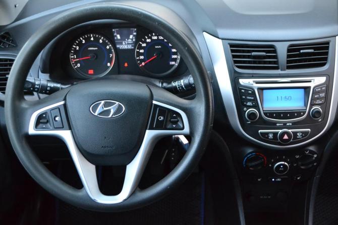 Hyundai Solaris I с пробегом 2012 года, цена 690 000 рублей, 221000 км, хэтчбек, Автокод Объявления