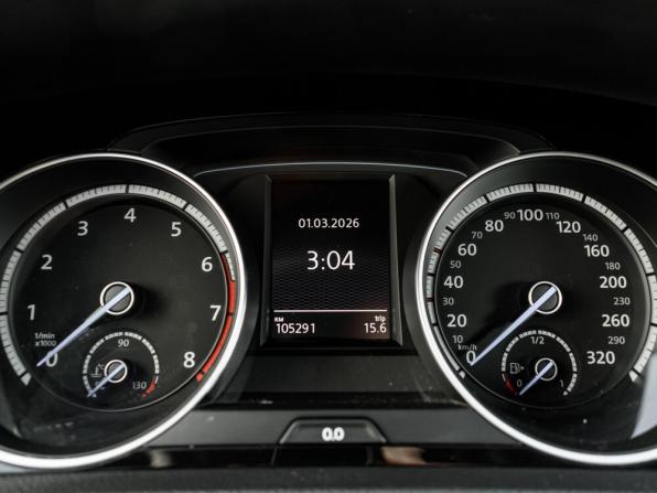 Volkswagen Golf R VII с пробегом 2015 года, цена 2 250 000 рублей, 105267 км, хэтчбек, Автокод Объявления