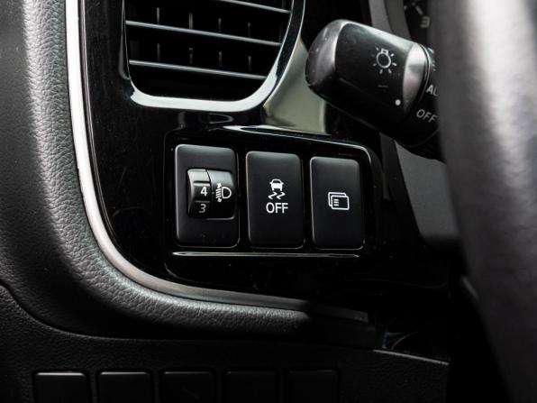 Mitsubishi Outlander III Рестайлинг 2 с пробегом 2018 года, цена 2 150 000 рублей, 116823 км, внедорожник, Автокод Объявления