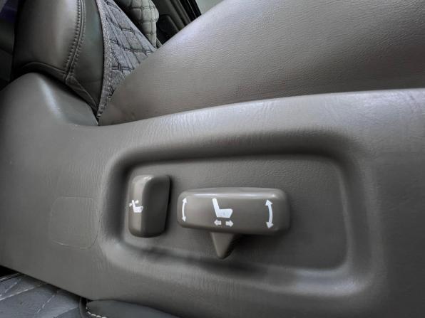 Toyota Land Cruiser 100 Series Рестайлинг 2 с пробегом 2006 года, цена 2 650 000 рублей, 300672 км, внедорожник, Автокод Объявления