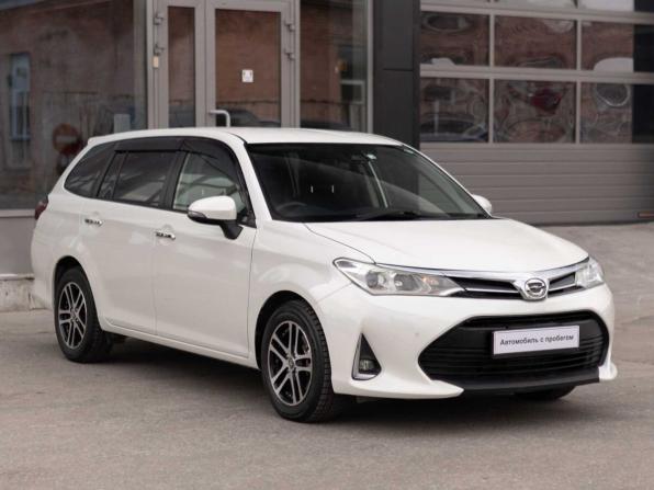Toyota Corolla XI (E160 E170) Рестайлинг 2 с пробегом 2018 года, цена 1 300 000 рублей, 77832 км, универсал, Автокод Объявления
