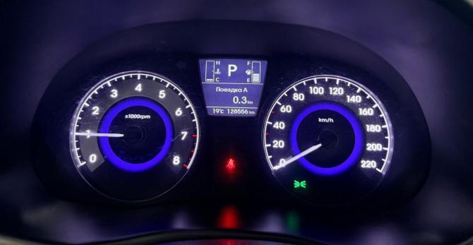 Hyundai Solaris I Рестайлинг с пробегом 2015 года, цена 1 070 000 рублей, 128556 км, хэтчбек, Автокод Объявления