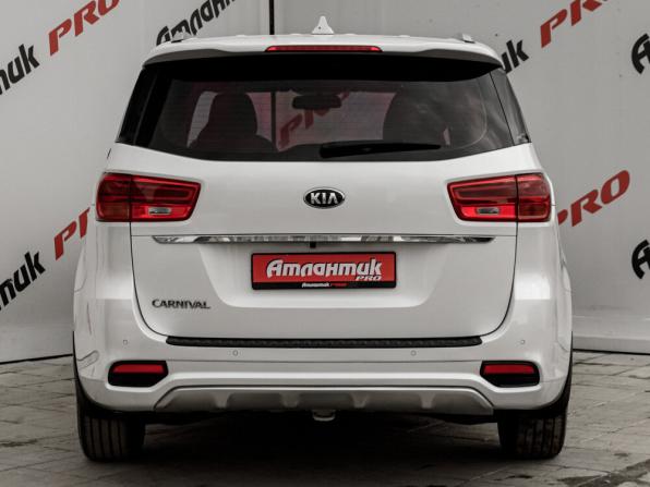 Kia Carnival III с пробегом 2018 года, цена 2 670 000 рублей, 124653 км, минивэн, Автокод Объявления