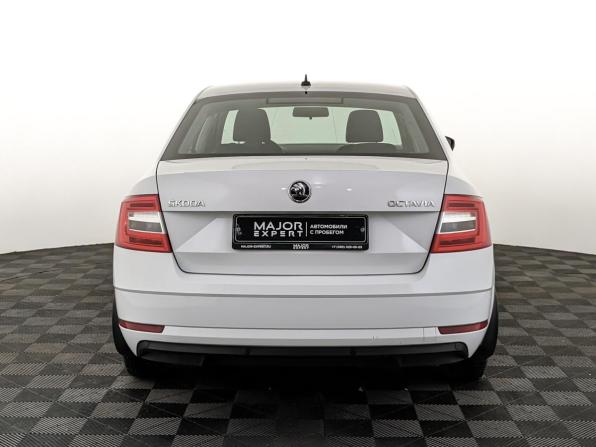 Skoda Octavia III (A7) Рестайлинг с пробегом 2020 года, цена 1 915 000 рублей, 60224 км, лифтбек, Автокод Объявления