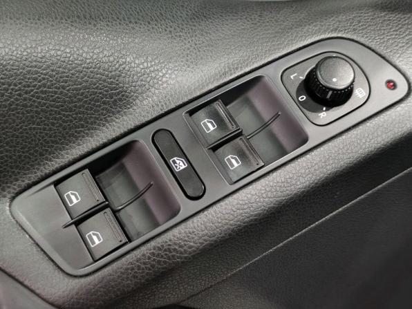 Volkswagen Tiguan I Рестайлинг с пробегом 2015 года, цена 1 422 000 рублей, 153000 км, внедорожник, Автокод Объявления