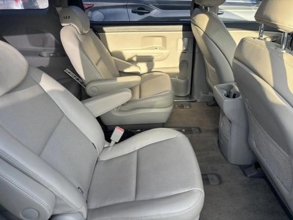 Kia Carnival III с пробегом 2018 года, цена 2 365 000 рублей, 115789 км, минивэн, Автокод Объявления