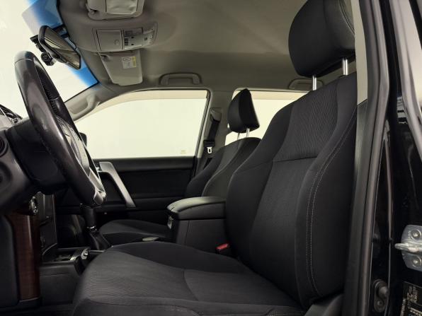 Toyota Land Cruiser Prado 150 Series Рестайлинг 1 с пробегом 2015 года, цена 2 849 000 рублей, 245000 км, внедорожник, Автокод Объявления