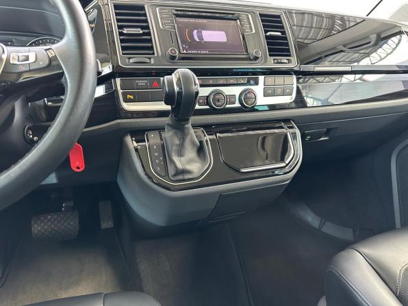 Volkswagen Multivan T6 с пробегом 2018 года, цена 5 210 000 рублей, 152824 км, минивэн, Автокод Объявления