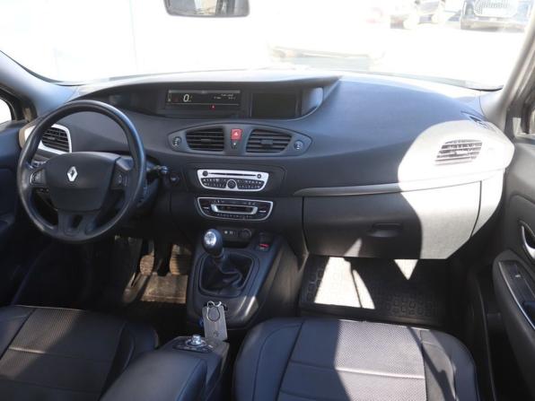 Renault Scenic III с пробегом 2009 года, цена 569 000 рублей, 256000 км, компактвэн, Автокод Объявления