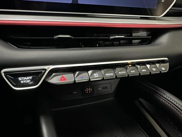 Geely Coolray I Рестайлинг с пробегом 2023 года, цена 2 100 000 рублей, 28238 км, внедорожник, Автокод Объявления