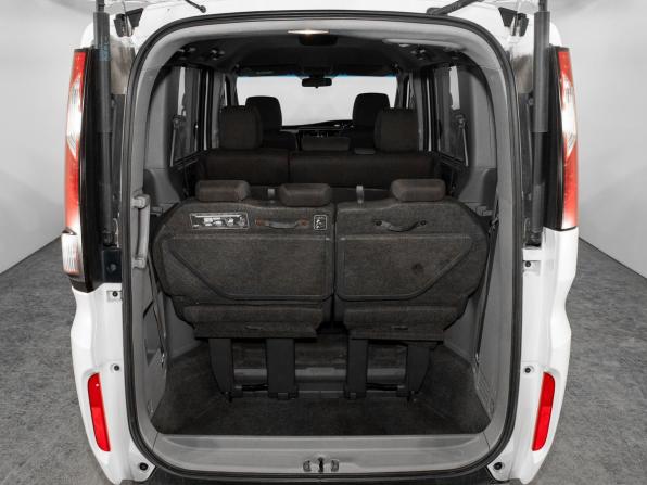 Honda Stepwgn V с пробегом 2016 года, цена 1 880 000 рублей, 155550 км, минивэн, Автокод Объявления