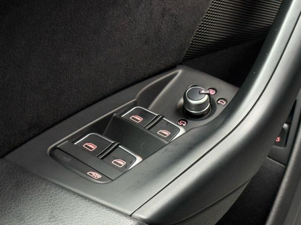 Audi Q3 I (8U) Рестайлинг с пробегом 2018 года, цена 2 599 000 рублей, 125462 км, внедорожник, Автокод Объявления