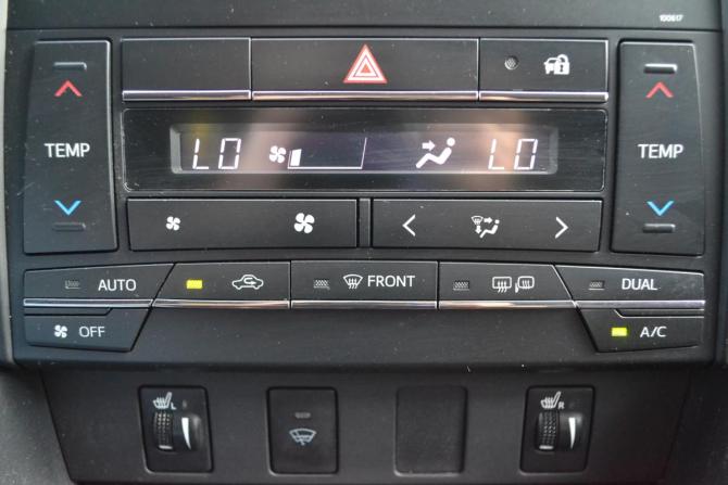 Toyota Camry VII (XV50) Рестайлинг с пробегом 2016 года, цена 1 740 000 рублей, 159180 км, седан, Автокод Объявления