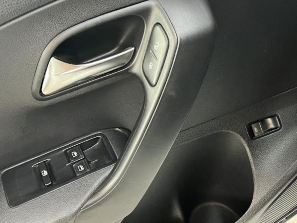 Volkswagen Polo V с пробегом 2014 года, цена 735 000 рублей, 176074 км, седан, Автокод Объявления