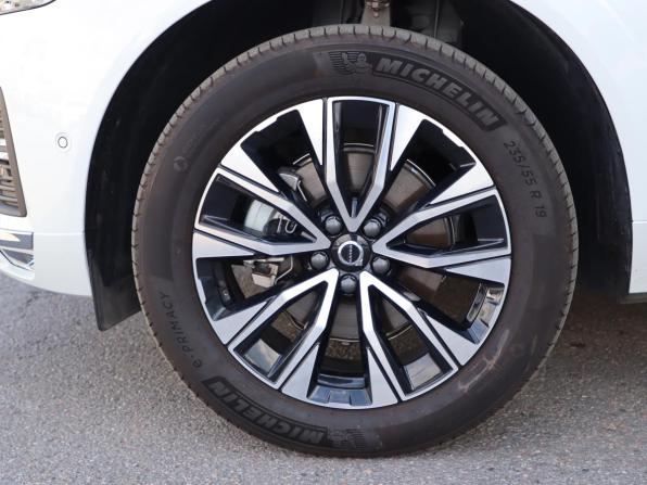 Volvo XC60 II Рестайлинг с пробегом 2024 года, цена 6 605 000 рублей, 8544 км, внедорожник, Автокод Объявления