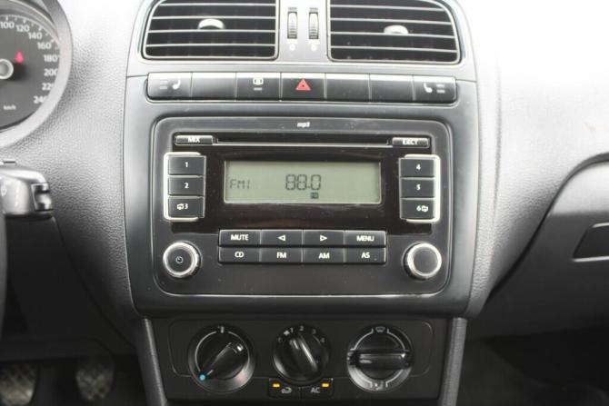Volkswagen Polo V с пробегом 2012 года, цена 795 000 рублей, 124000 км, седан, Автокод Объявления