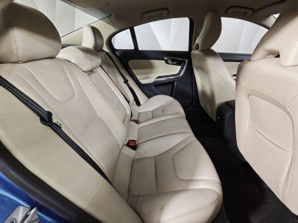 Volvo S60 II Рестайлинг с пробегом 2014 года, цена 1 395 000 рублей, 174213 км, седан, Автокод Объявления