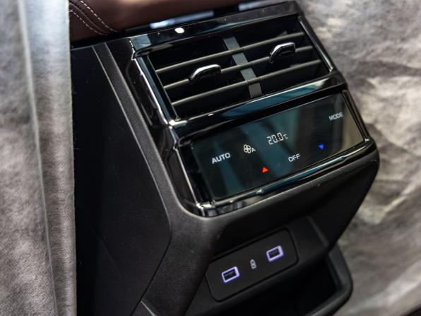 Geely Monjaro I с пробегом 2024 года, цена 3 448 000 рублей, 12069 км, внедорожник, Автокод Объявления
