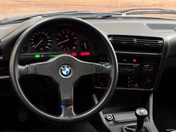 BMW 3 серии II (E30) с пробегом 1989 года, цена 1 430 000 рублей, 199000 км, седан, Автокод Объявления