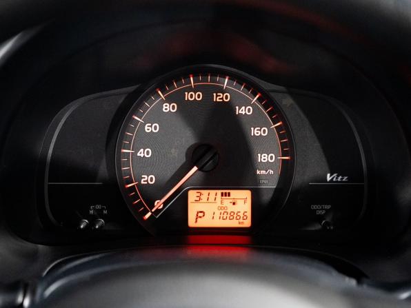 Toyota Vitz III (XP130) с пробегом 2011 года, цена 655 000 рублей, 110866 км, хэтчбек, Автокод Объявления