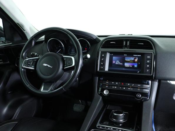 Jaguar F-Pace I с пробегом 2017 года, цена 1 820 000 рублей, 246026 км, внедорожник, Автокод Объявления