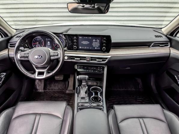 Kia K5 III с пробегом 2021 года, цена 2 650 000 рублей, 90123 км, седан, Автокод Объявления