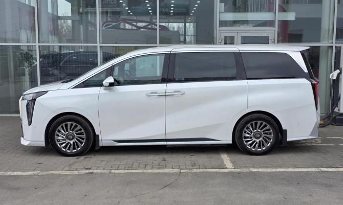 GAC M8 с пробегом 2024 года, цена 5 649 000 рублей, 1233 км, минивэн, Автокод Объявления