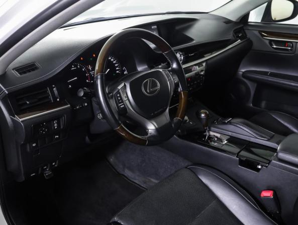 Lexus ES VI с пробегом 2014 года, цена 2 199 000 рублей, 261186 км, седан, Автокод Объявления