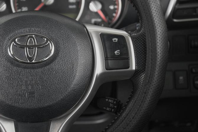 Toyota Ractis II с пробегом 2014 года, цена 1 299 000 рублей, 166000 км, хэтчбек, Автокод Объявления