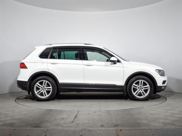 Volkswagen Tiguan II с пробегом 2017 года, цена 2 376 000 рублей, 131243 км, внедорожник, Автокод Объявления