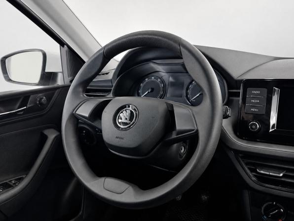 Skoda Rapid II с пробегом 2020 года, цена 1 349 000 рублей, 74000 км, лифтбек, Автокод Объявления