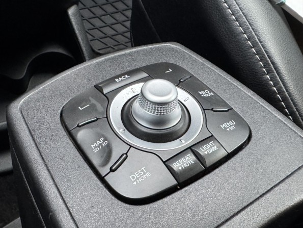 Renault Scenic III Рестайлинг 2 с пробегом 2013 года, цена 949 990 рублей, 199452 км, компактвэн, Автокод Объявления
