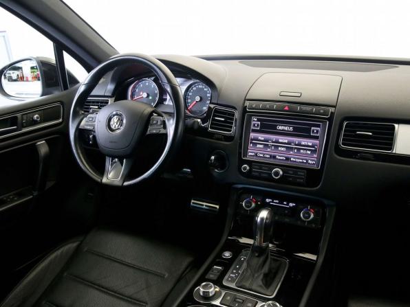 Volkswagen Touareg II Рестайлинг с пробегом 2018 года, цена 3 500 000 рублей, 123709 км, внедорожник, Автокод Объявления
