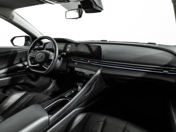 Hyundai Elantra VII (CN7) с пробегом 2021 года, цена 1 985 000 рублей, 48000 км, седан, Автокод Объявления