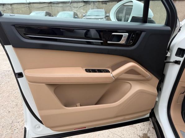 Porsche Cayenne III с пробегом 2019 года, цена 5 890 000 рублей, 97659 км, внедорожник, Автокод Объявления