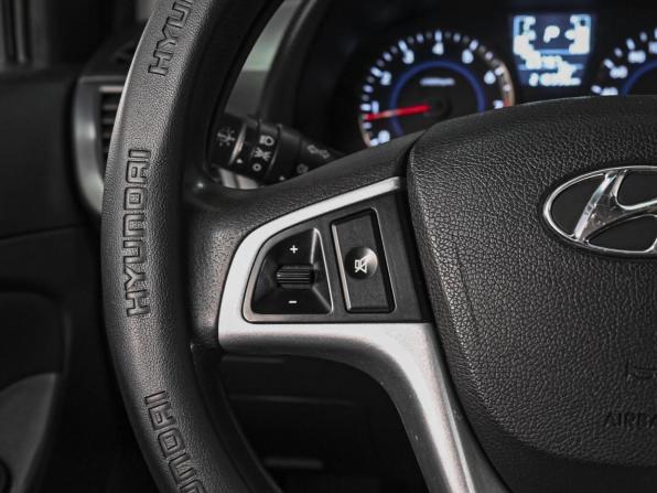 Hyundai Solaris I Рестайлинг с пробегом 2015 года, цена 1 050 000 рублей, 210396 км, седан, Автокод Объявления